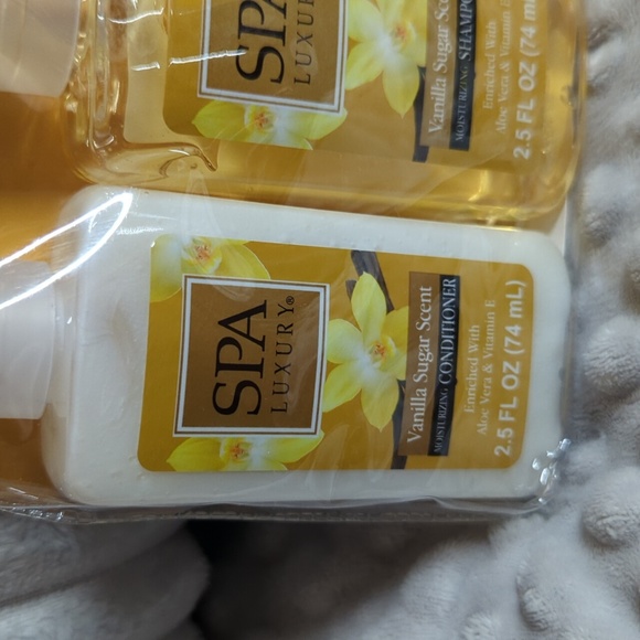 Brand New Spa Luxury Vanilla Sugar Shampoo and conditioner - Picture 2 of 3